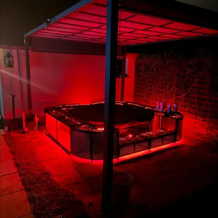 Charmantes Monteurzimmer Im Haus Inkl. Whirlpool 홈스테이 *