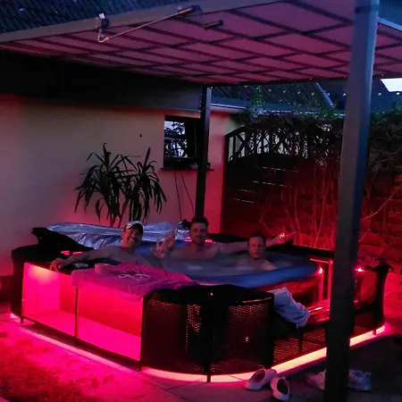 홈스테이 Charmantes Monteurzimmer Im Haus Inkl. Whirlpool